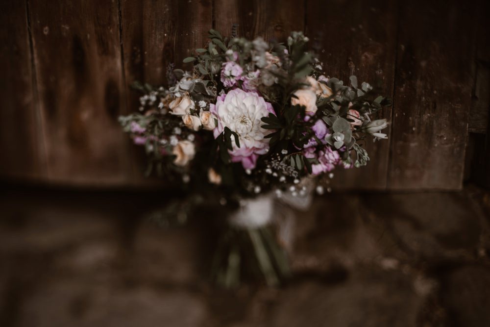 beautiful rustic brides bouquet