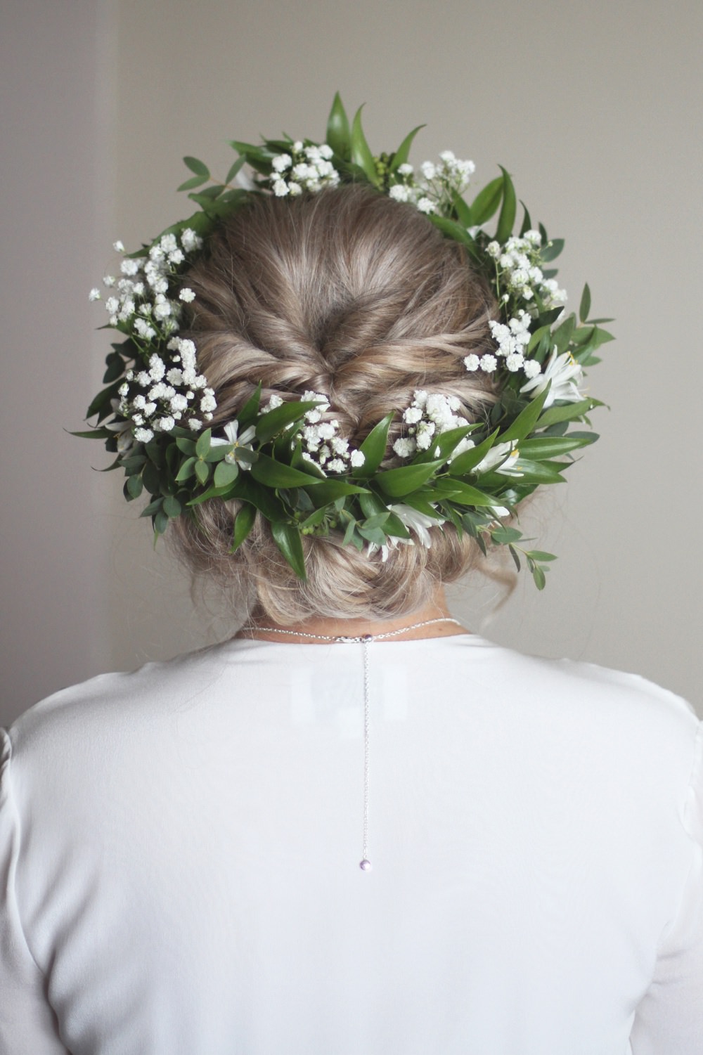 Beautiful detail of brides floral crown